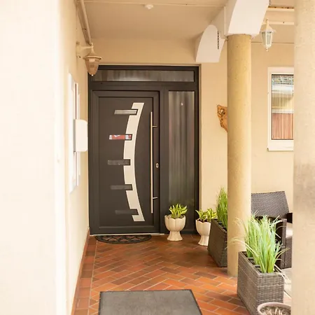 Huerkecz Apartmanhaz * Hévíz