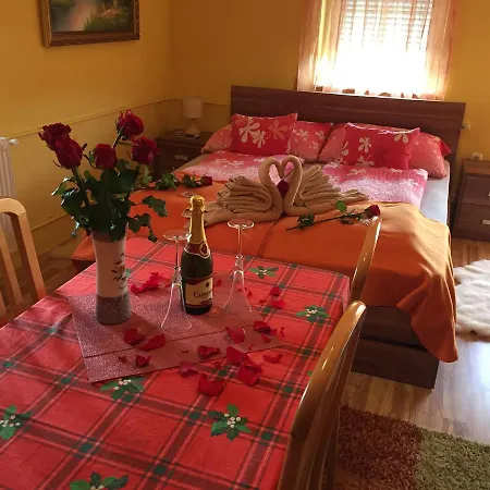 Lägenhet Huerkecz Apartmanhaz