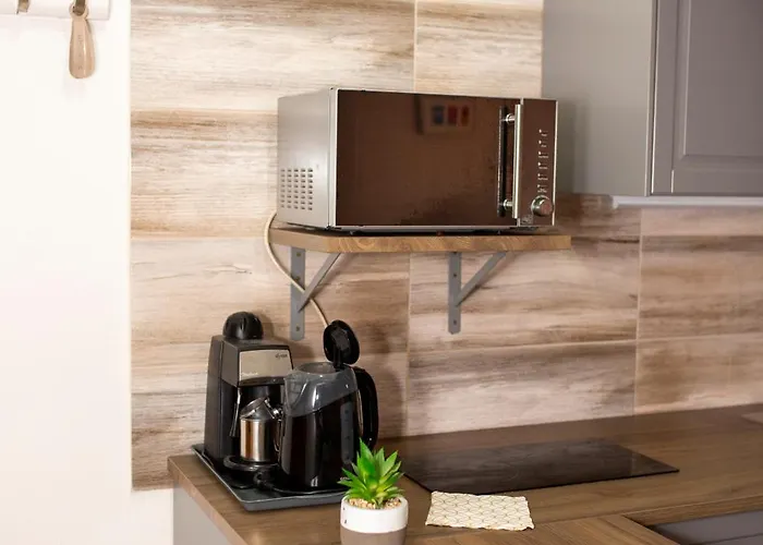 Huerkecz Apartmanhaz Апартаменты *