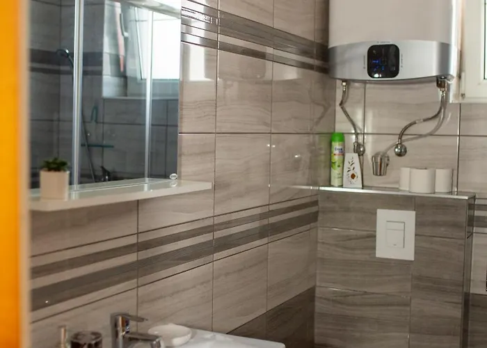 Huerkecz Apartmanhaz Апартаменты