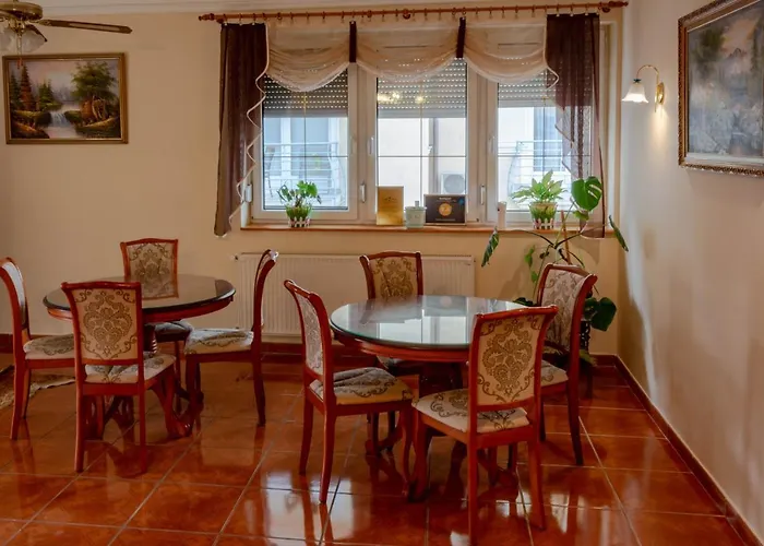 Huerkecz Apartmanhaz *