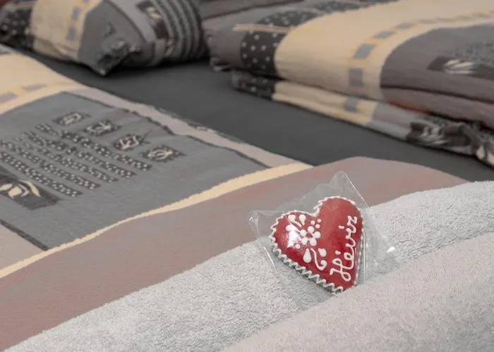 Huerkecz Apartmanhaz Апартаменты